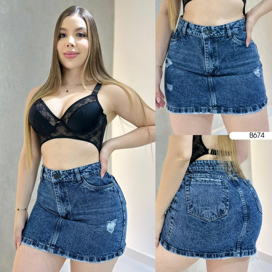 FALDA SHORT 674